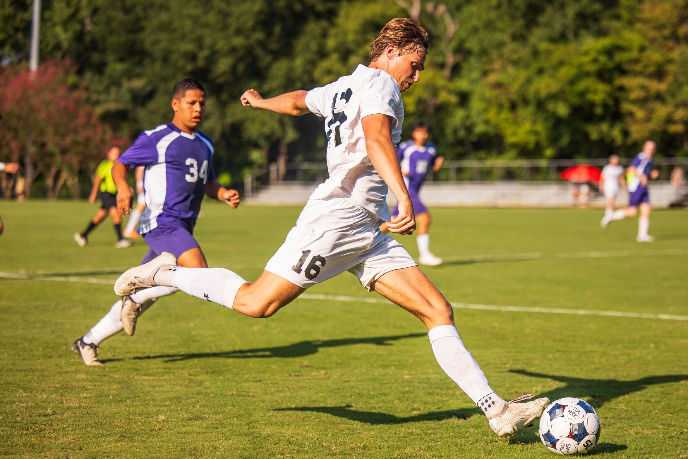 Apaches Dominate Richland