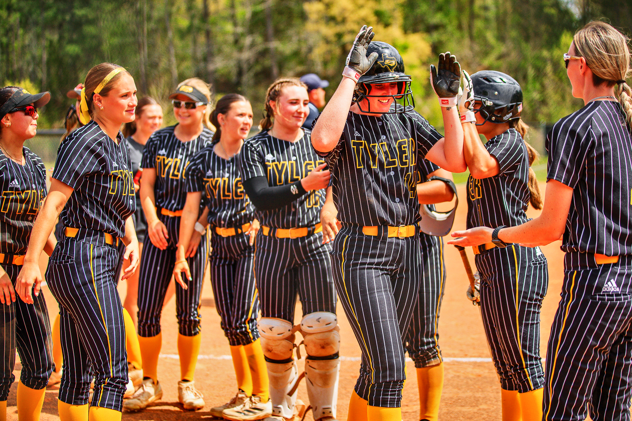 #25 Apaches Dominate Kilgore in Two-Game Series