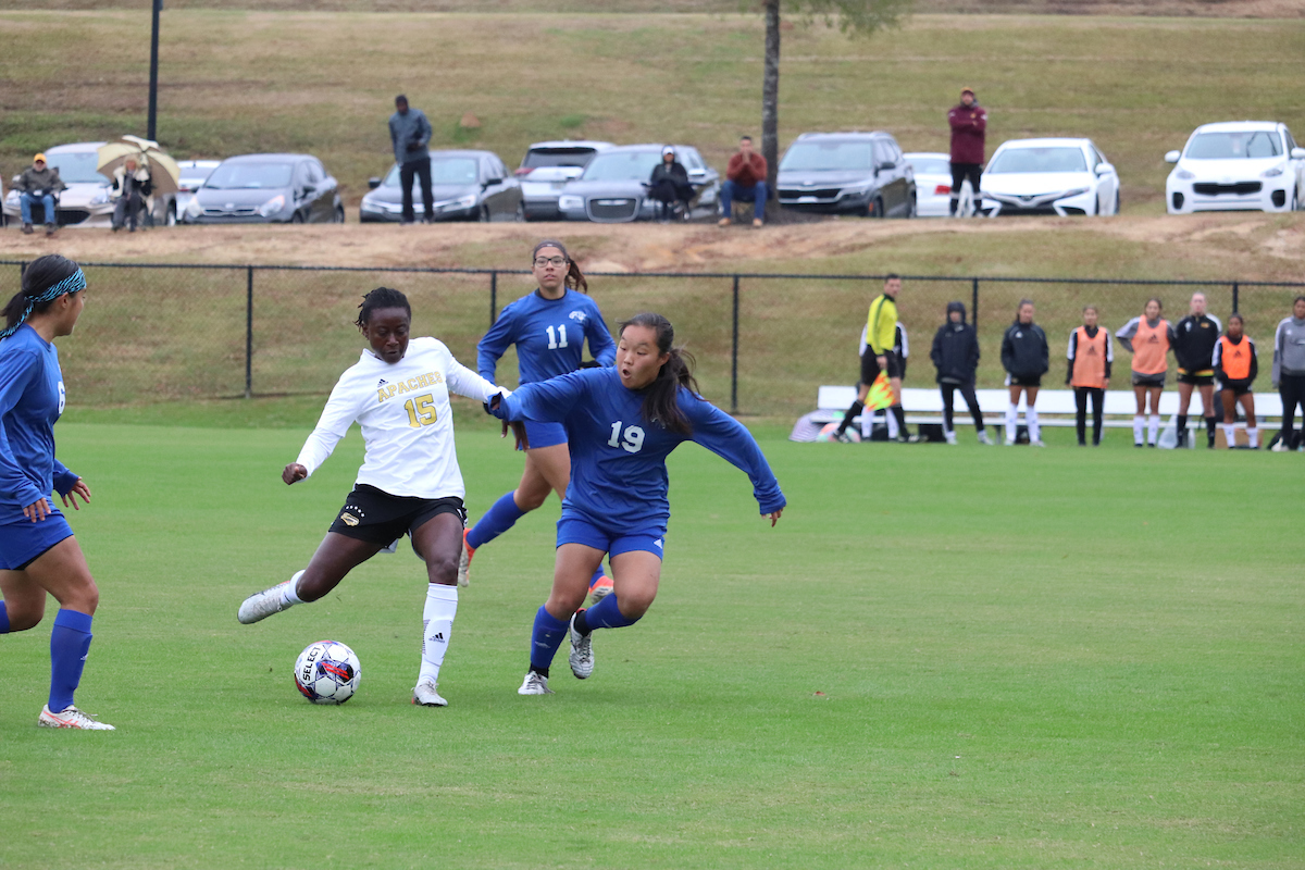 Apache Ladies advance to Semis