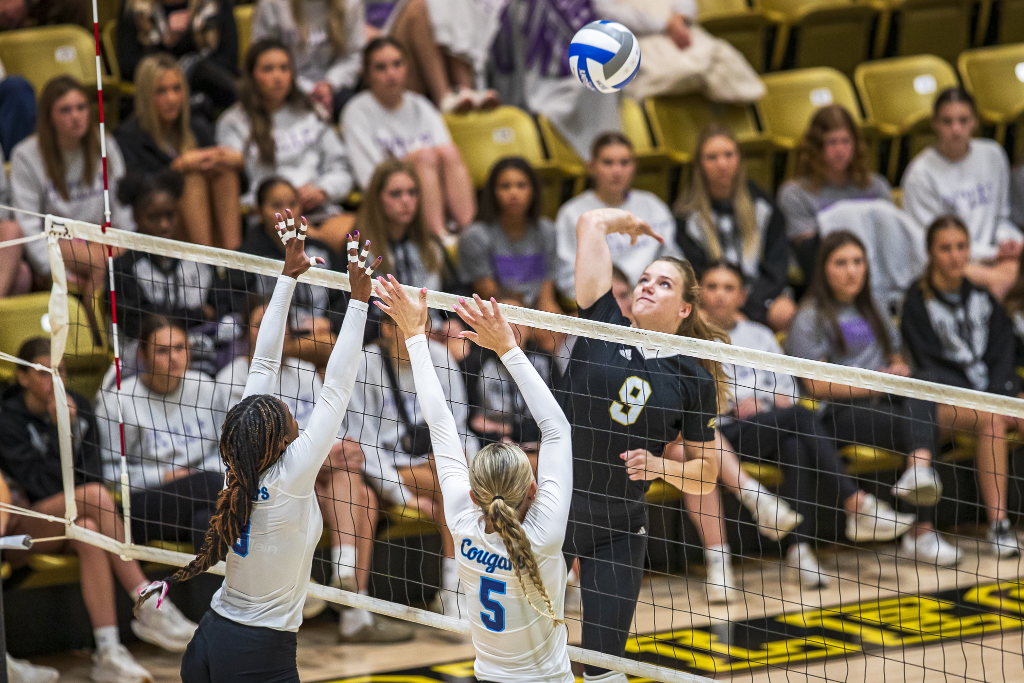 Apache Volleyball Sweeps Coastal Bend in 3-0 Victory